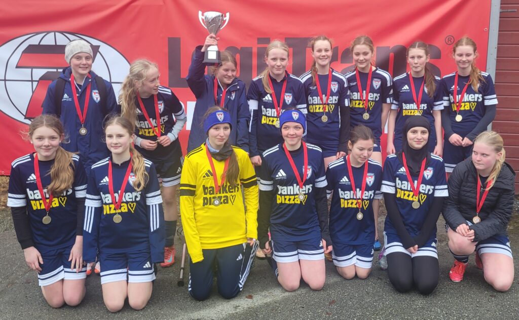 Austrått fotball J2012 til topps i Stavanger👏👏