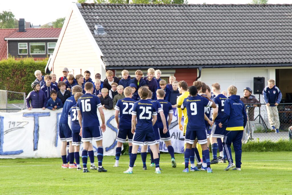 Austrått – Bogafjell 5 divisjon, lokaloppgjør. 2 – 1, Fantastisk inngang til sommerferien.